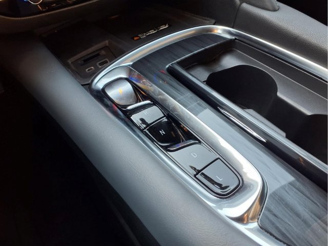Certified 2023 Buick Enclave Essence w/ Sport Touring Edition FWD image 9