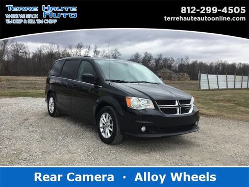 Used 2018 Dodge Grand Caravan SXT image 1