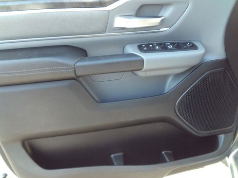 Used 2019 RAM 1500 Big Horn AWD/4WD image 17