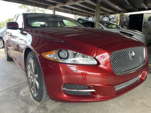 Used 2012 Jaguar XJ image 1