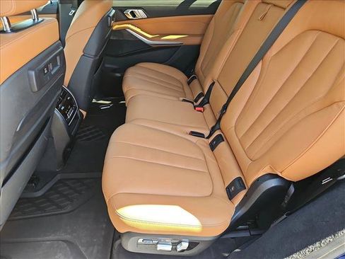Used 2022 BMW X7 xDrive40i w/ M Sport Package AWD/4WD image 27