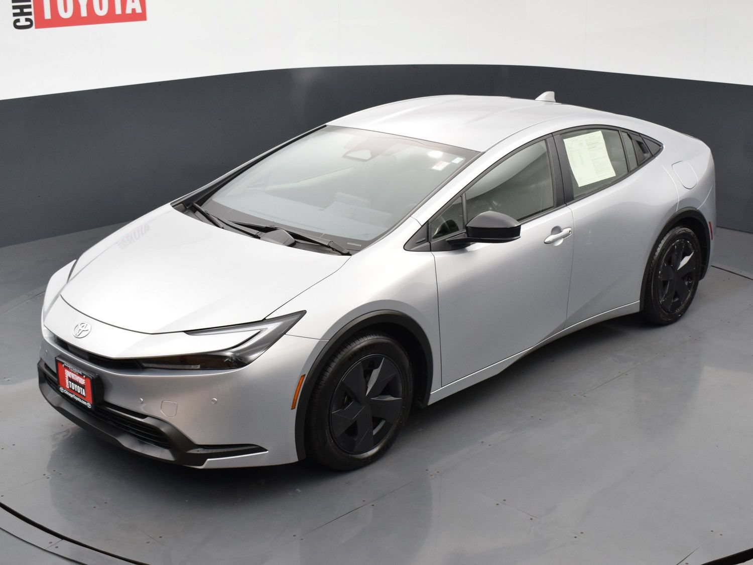 Used 2025 Toyota Prius LE FWD image 23