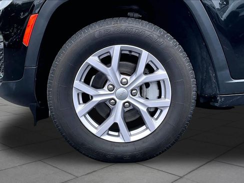 Used 2022 Jeep Grand Cherokee Limited RWD image 11