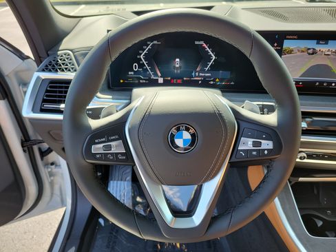 New 2026 BMW X5 xDrive40i w/ Climate Comfort Package AWD/4WD image 22