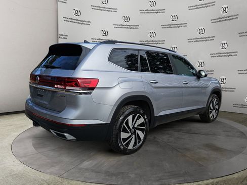 Used 2024 Volkswagen Atlas SE image 5