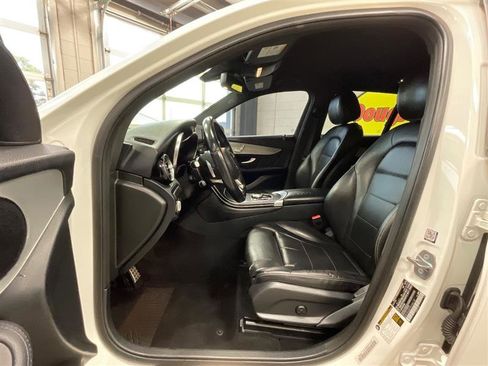 Used 2019 Mercedes-Benz GLC 300 w/ AMG Line image 11