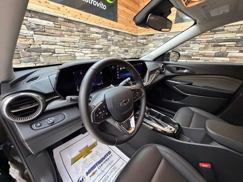 Used 2025 Chevrolet Trax ACTIV w/ Driver Confidence Package FWD image 12