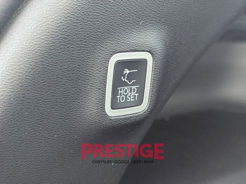 Used 2025 Jeep Wagoneer S Limited AWD/4WD image 13