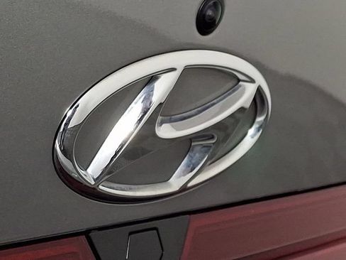 Used 2023 Hyundai Elantra SEL w/ Convenience Package FWD image 31