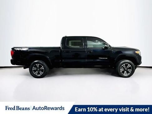 Used 2019 Toyota Tacoma TRD Sport AWD/4WD image 10