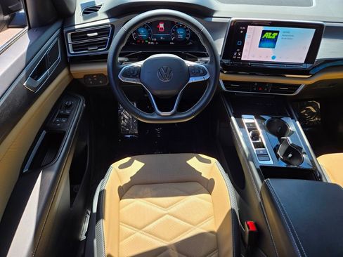 Certified 2024 Volkswagen Atlas Cross Sport SE AWD/4WD image 10