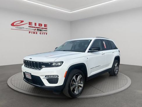 Used 2022 Jeep Grand Cherokee Limited 4xe w/ Luxury Tech Group II AWD/4WD image 1