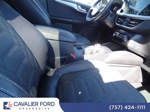 Used 2023 Ford Escape Platinum w/ Premium Technology Package FWD image 16
