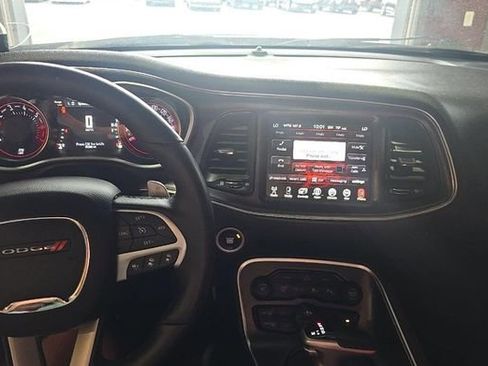 Used 2016 Dodge Challenger R/T Scat Pack RWD image 11