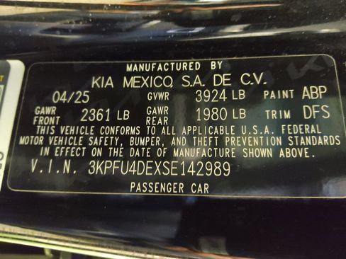 Used 2025 Kia K4 EX FWD image 33