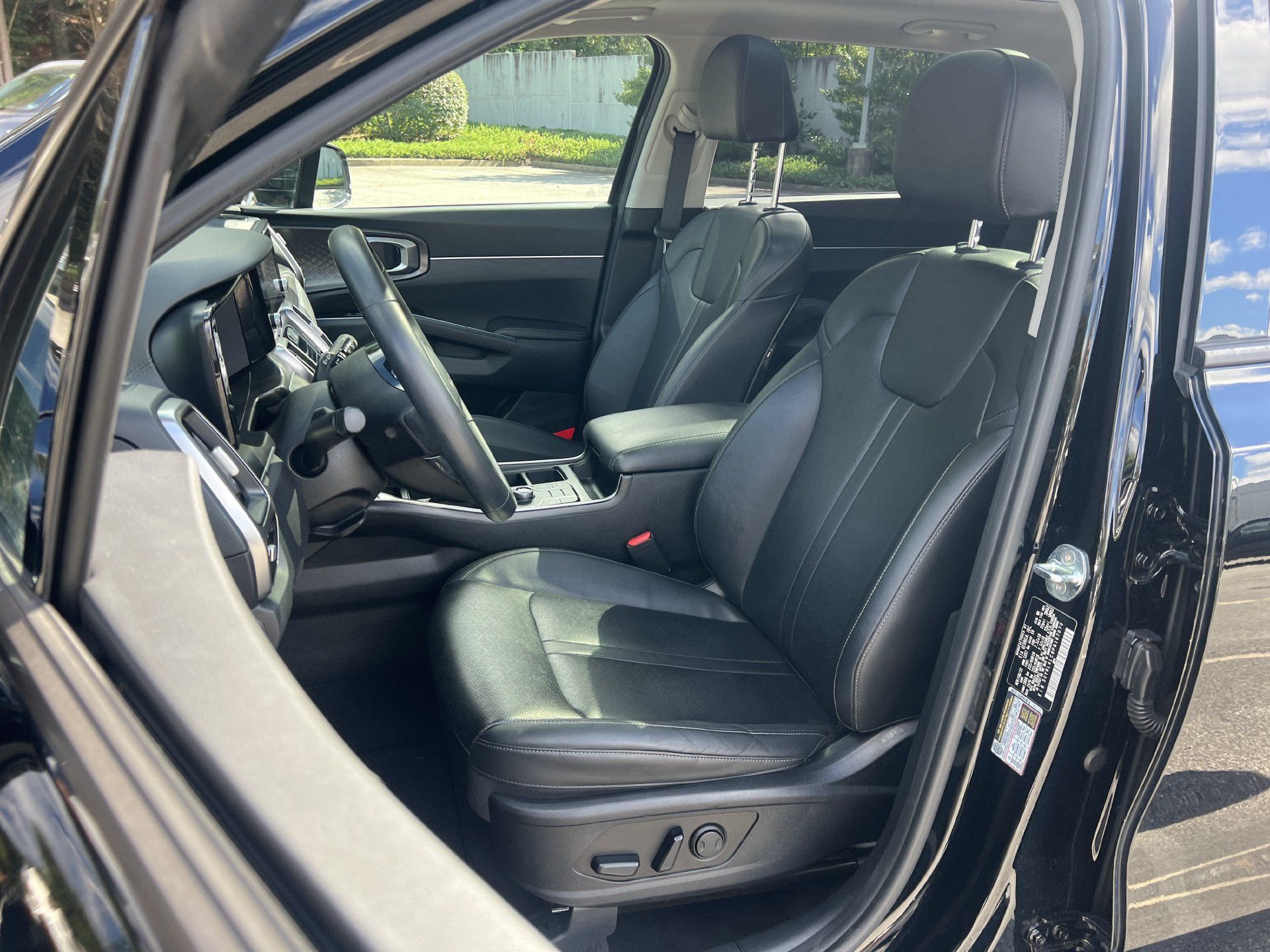 Used 2023 Kia Sorento S w/ Panoramic Sunroof Package FWD image 17