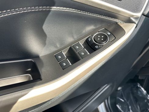 Used 2023 Ford Explorer XLT w/ Equipment Group 202A image 11