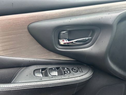 Used 2017 Nissan Murano Platinum w/ Platinum Technology Package image 12