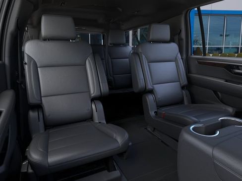 New 2026 Chevrolet Suburban Z71 w/ Z71 Off-Road Package AWD/4WD image 17