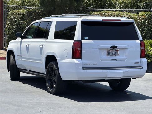 Used 2018 Chevrolet Suburban Premier AWD/4WD image 5