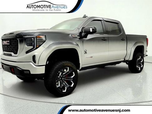 Used 2023 GMC Sierra 1500 AT4 w/ AT4 Premium Package AWD/4WD image 1