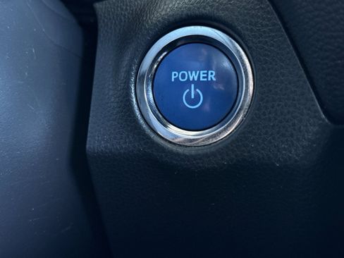 Used 2019 Toyota RAV4 XLE w/ Carpet Mat Package image 21