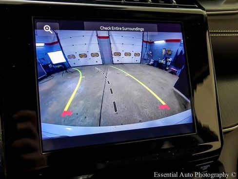 Used 2023 Jeep Grand Cherokee Laredo image 13