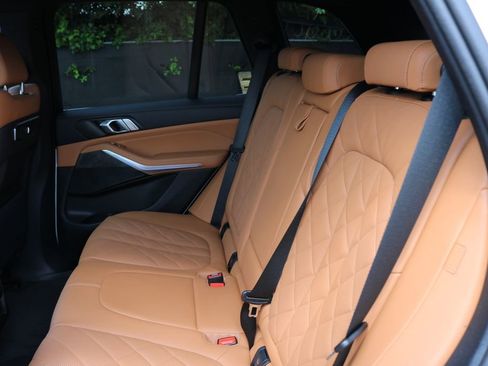 Used 2025 BMW X5 sDrive40i RWD image 17