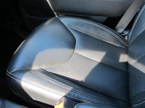 Used 2016 Jeep Wrangler Unlimited Rubicon w/ Connectivity Group image 85