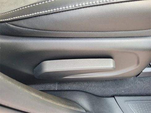 New 2025 Jeep Grand Cherokee L Altitude image 18