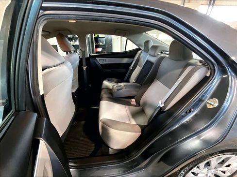 Used 2018 Toyota Corolla LE w/ Carpet Mat Package (TMS) image 15