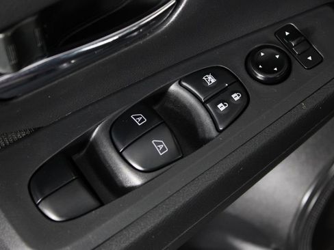 Certified 2023 Nissan Kicks SV image 21