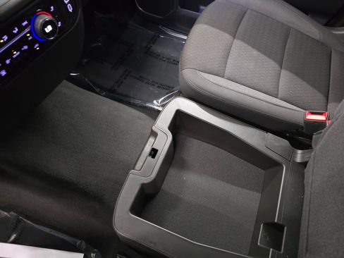 Used 2025 Chevrolet Silverado 2500 LT w/ Convenience Package image 30