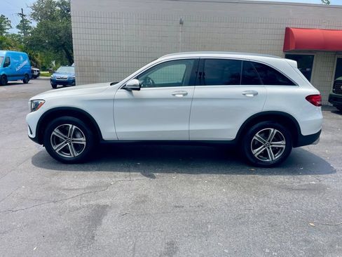 Used 2018 Mercedes-Benz GLC 300 image 2