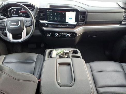 Used 2024 GMC Sierra 1500 SLT image 13