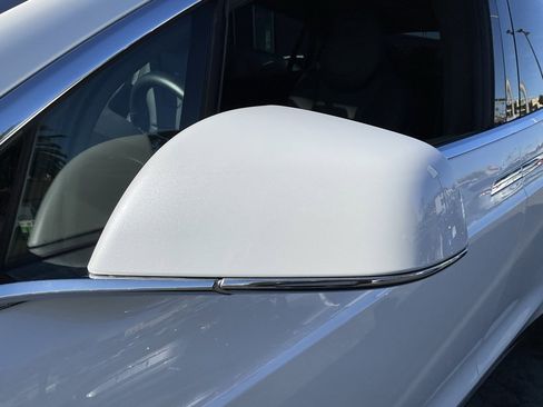 Used 2016 Tesla Model X 90D image 94