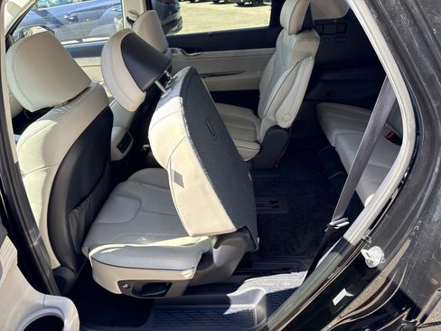 Used 2024 Hyundai Palisade Calligraphy image 15