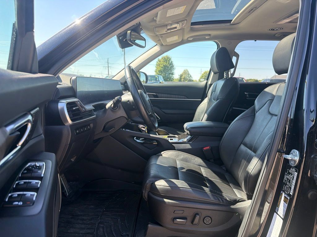 Used 2024 Kia Telluride SX AWD/4WD image 9
