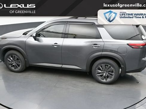 Used 2022 Nissan Pathfinder SV FWD image 23