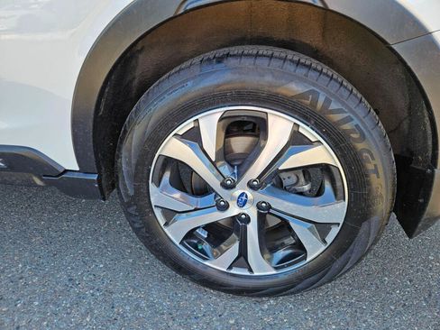 Used 2022 Subaru Outback Touring w/ Popular Package #2 AWD/4WD image 8
