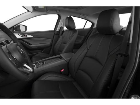 Used 2018 MAZDA MAZDA3 Touring FWD image 12