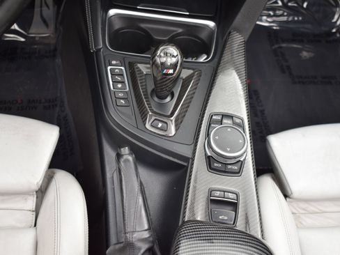 Used 2015 BMW M4 Convertible RWD image 4