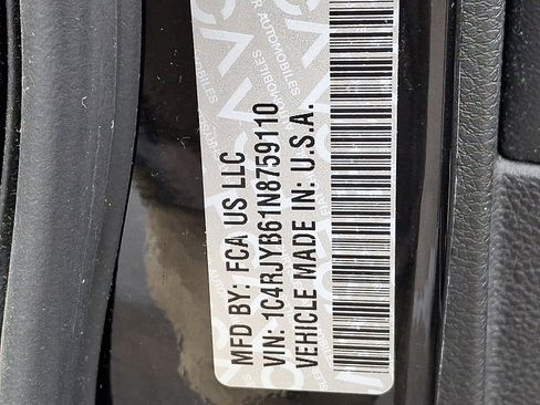 Certified 2022 Jeep Grand Cherokee Limited w/ Luxury Tech Group II image 27