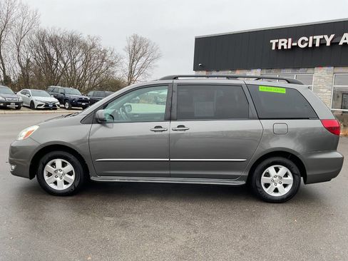 Used 2004 Toyota Sienna XLE image 3