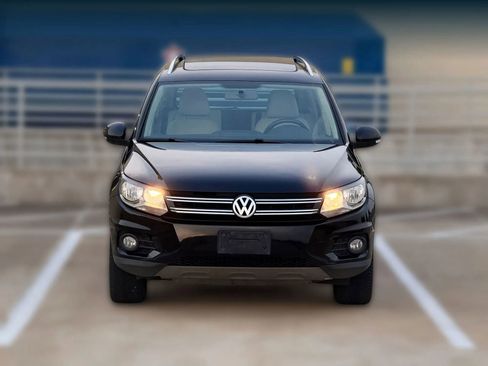 Used 2014 Volkswagen Tiguan SEL AWD/4WD image 2