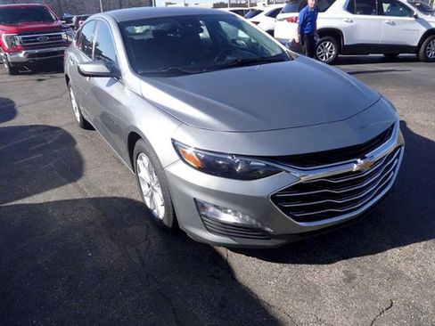 Used 2024 Chevrolet Malibu LT image 1