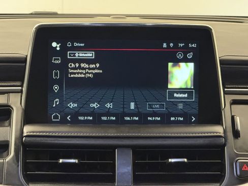 Used 2024 GMC Yukon XL SLT image 16