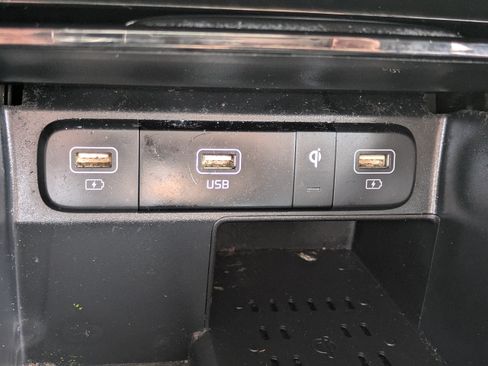 Used 2023 Kia Sorento SX AWD/4WD image 33