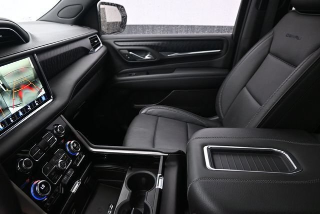 Used 2024 GMC Yukon Denali RWD image 13