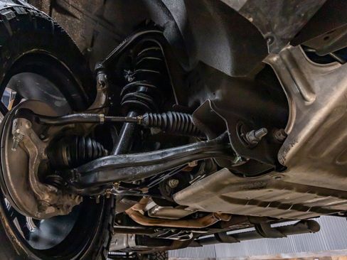 Used 2023 Chevrolet Suburban Z71 w/ Luxury Package image 14